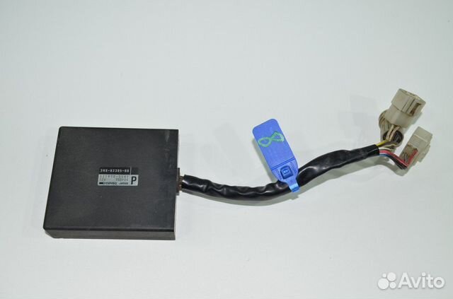 Коммутатор 3HX 82305-00 Yamaha fzr250r