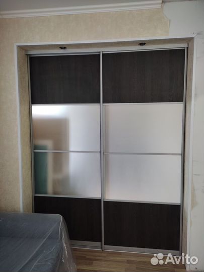 Раздвижная дверь купе