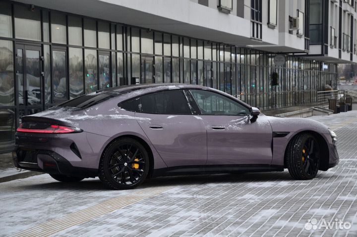 Xiaomi SU7 673 л.с. AT, 2025, 27 км