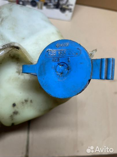 Бачок омывателя Audi 80 B3 1.8 PM 1991 г