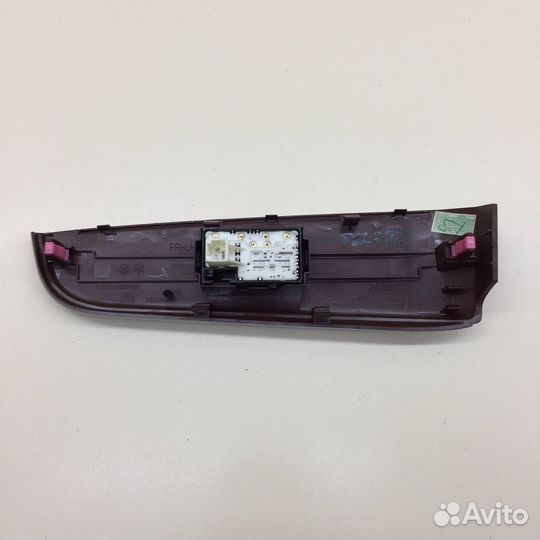 Накладка декоративная Toyota Camry V50 2011-2017