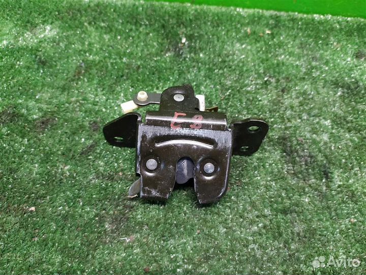 Замок крышки багажника Hyundai Accent (LC) 2000