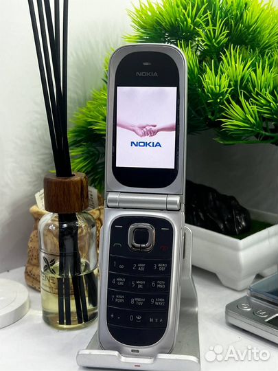 Nokia 7020