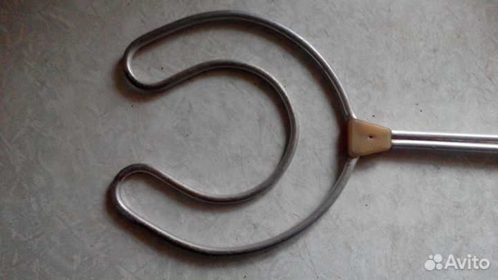 Выбивалка пыли из ковров хлопушка