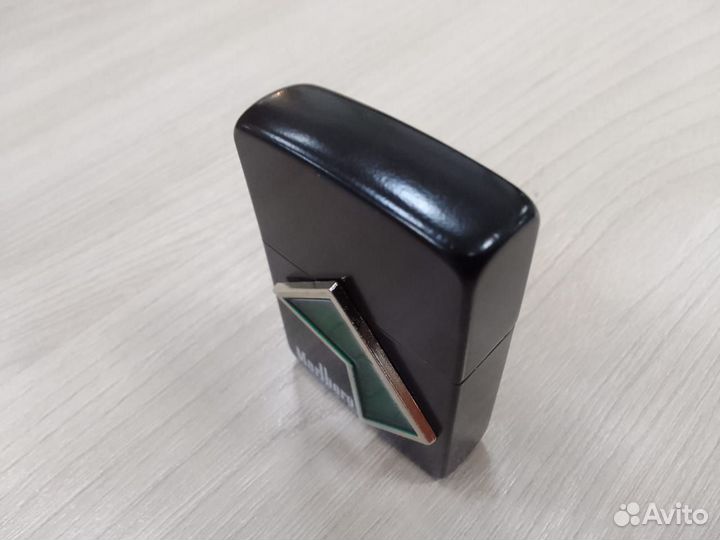 Новая Зажигалка Zippo Marlboro 2010г