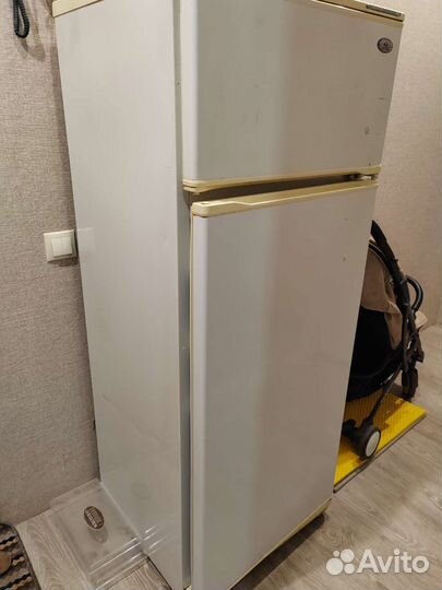 Холодильник двухкамерный атлант