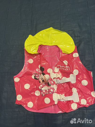 Нарукавники, жилет, круг для плавания. Для детей