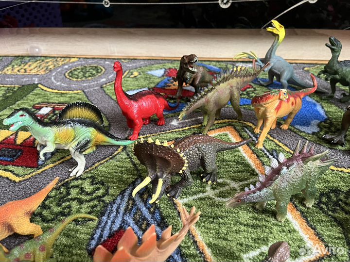 Динозавры игрушки