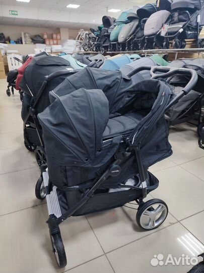 Коляска для двойни Каррелло connect