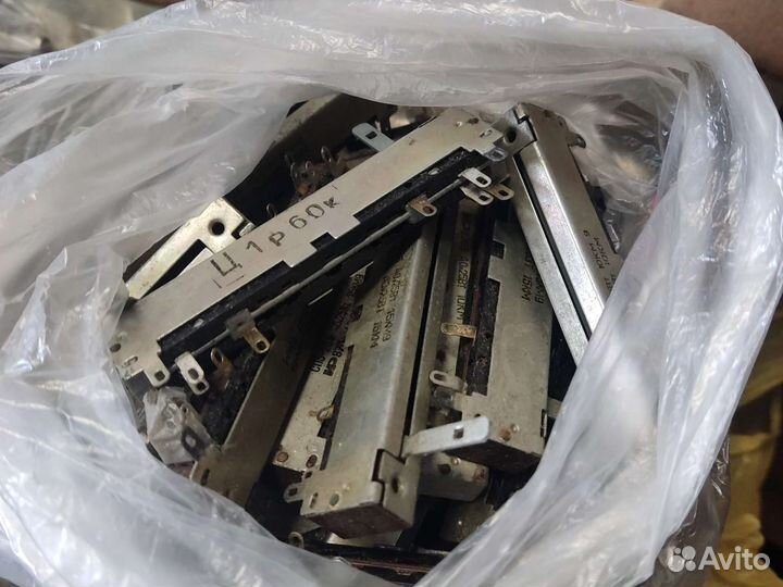 Резистор переменный