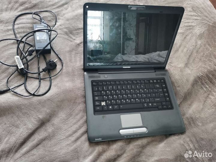 Ноутбук toshiba на запчасти