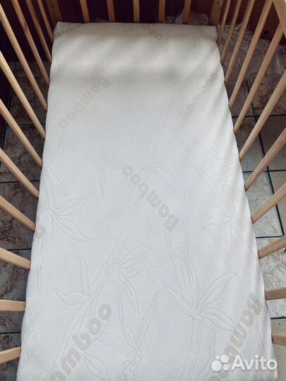 Кроватка детская с матрасом