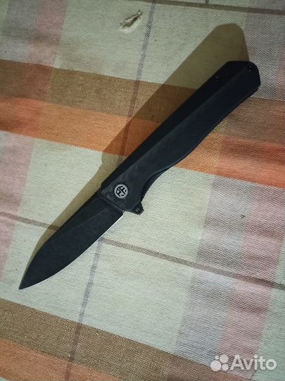 Складной нож Petrified Fish 818