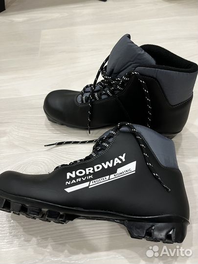 Лыжные ботинки