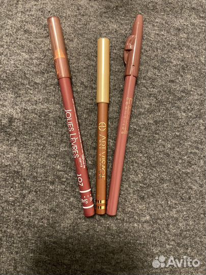 Косметика пакетом Карандаш для губ, тушь, тени