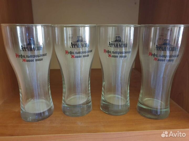 Пивные кружки и бокалы