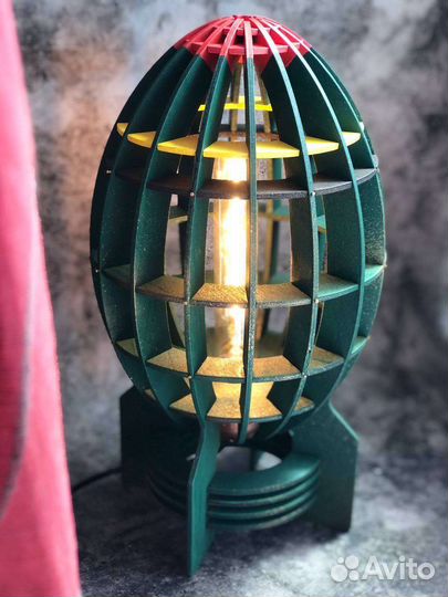 Настольная лампа-светильник 