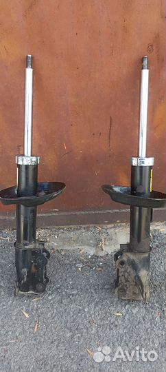 Стойки амортизатора передние Chevrolet Cruze