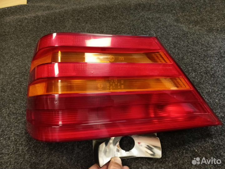 Фонарь задний левый mercedes W140