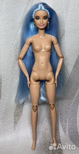 Barbie Extra на шарнирном теле