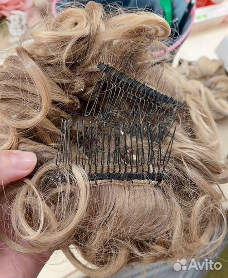 Волосы на заколках от Елены