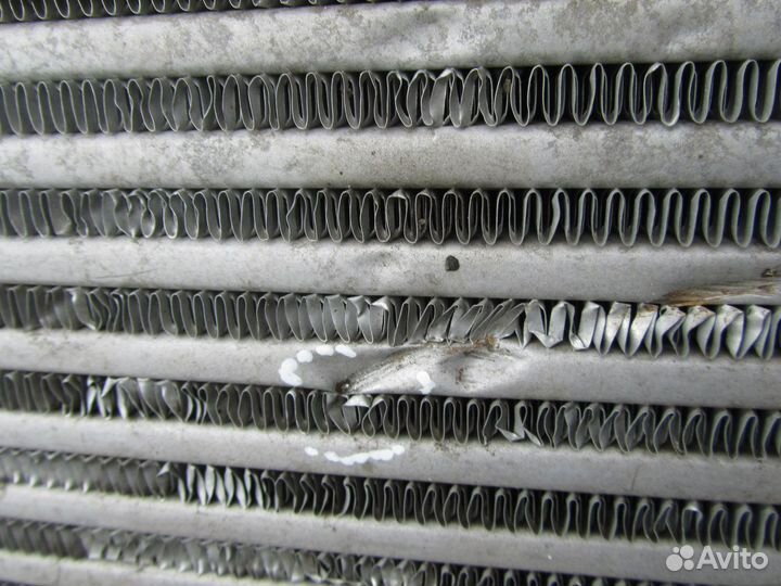 Интеркулер BMW X3 E83 радиатор охлаждения воздуха