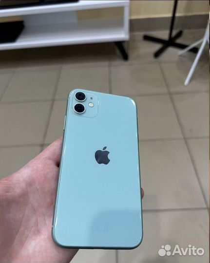 iPhone 11, 64 ГБ