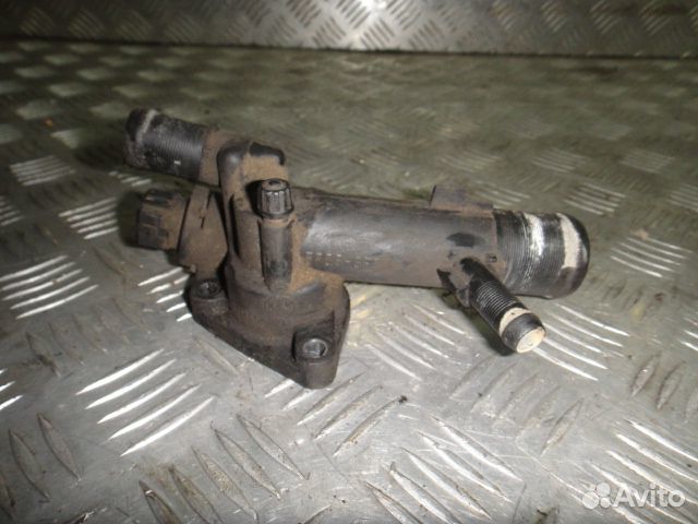 Корпус термостата Duster/Kangoo (97-08) 1.5 dci в сборе б\у (арт. 8200558783)