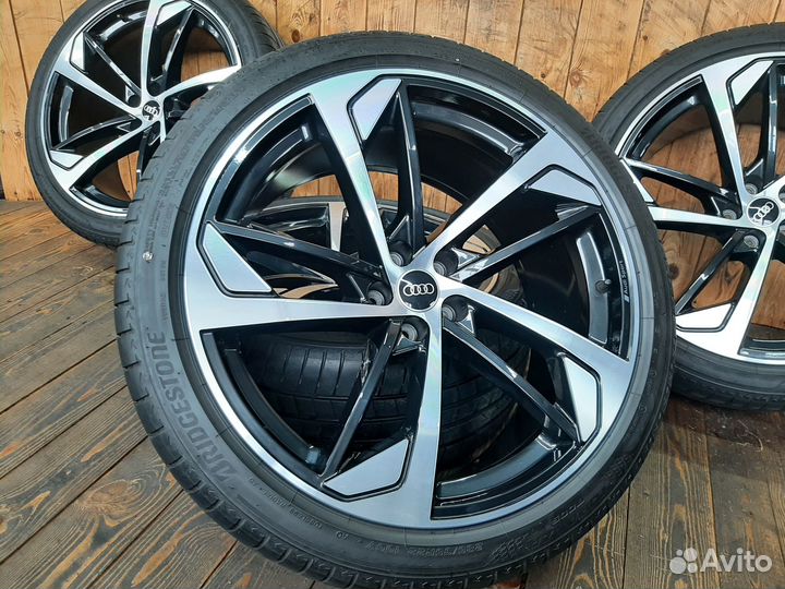 Оригинальный комплект r22 Audi Q7 4M