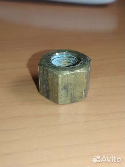 Гайки латунные советские под 19 ключ