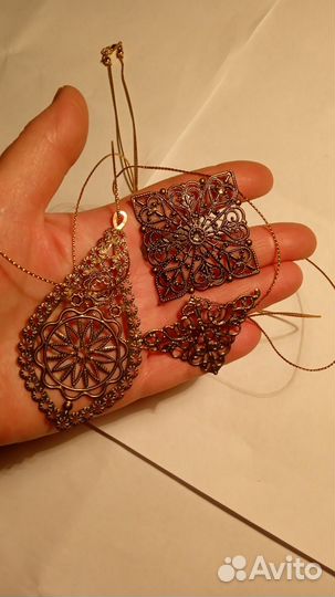 Подвески в античном стиле