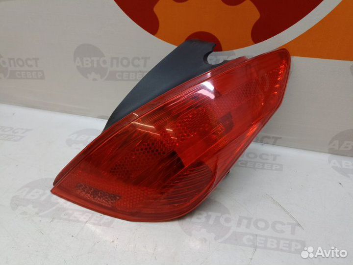 Фонарь задний правый Peugeot 308 4A EP6 2011
