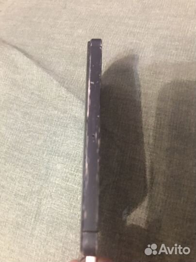 Телефон iPhone 5