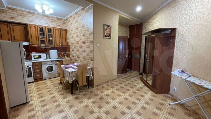 2-к. квартира, 70 м², 7/7 эт.