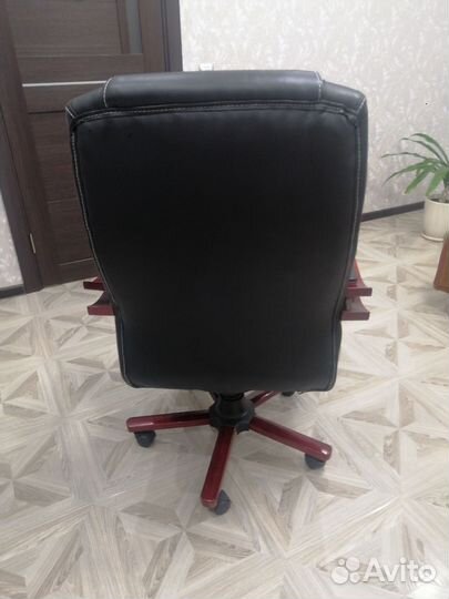 Офисное кресло с массажем