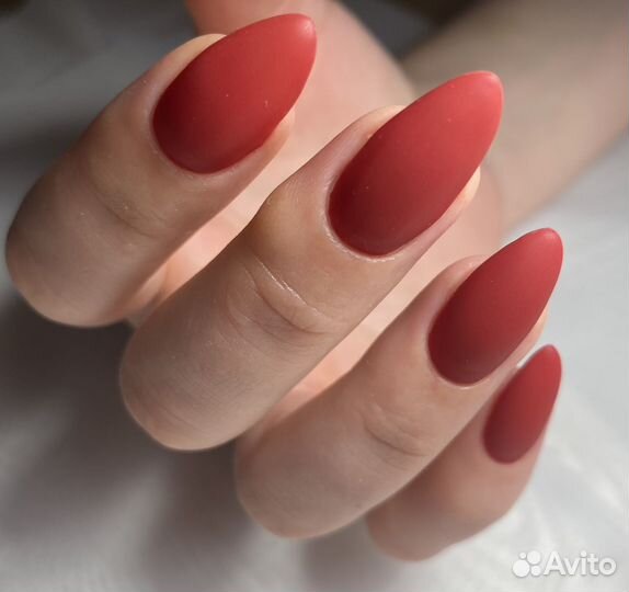 Маникюр, педикюр