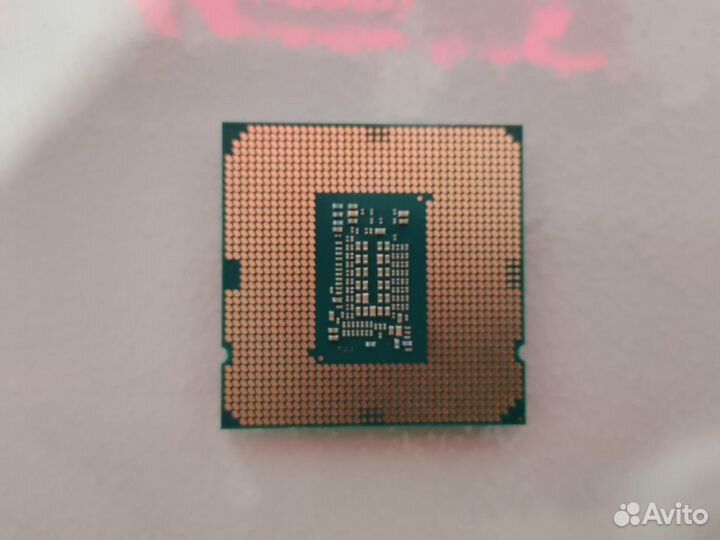 Процессор Intel Core i3 8100 LGA1151v2