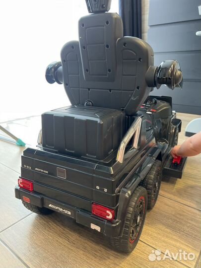 Машинка каталка толокар Mercedes электромобиль