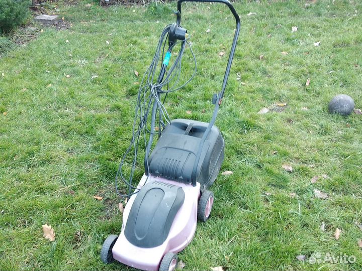Газонокосилка электрическая