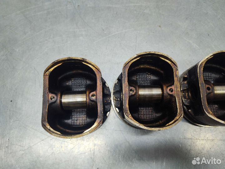 Поршень Nissan Sunny FB15 2000 г.в