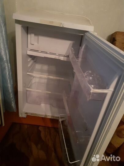 Холодильник бу маленький