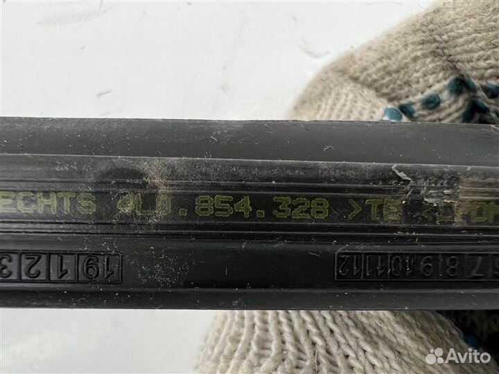 Молдинг лобового стекла Audi Q7 4LB BAR 2007