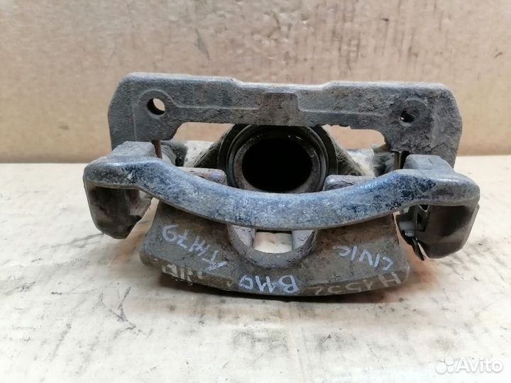 Суппорт передний левый Honda Civic 4D