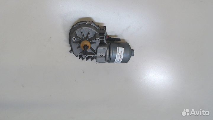 Двигатель стеклоочистителя передний Mercedes E W21