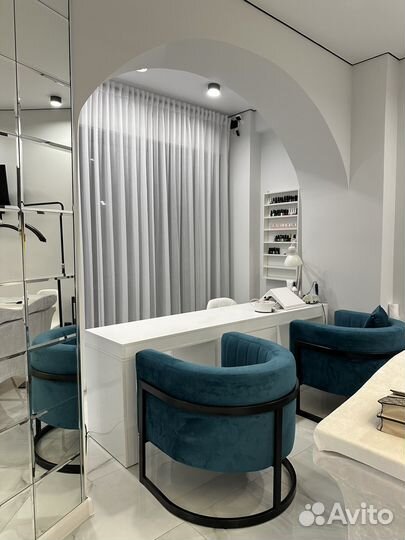 Рабочее место Nail-мастера, бровиста, Lash-мастера