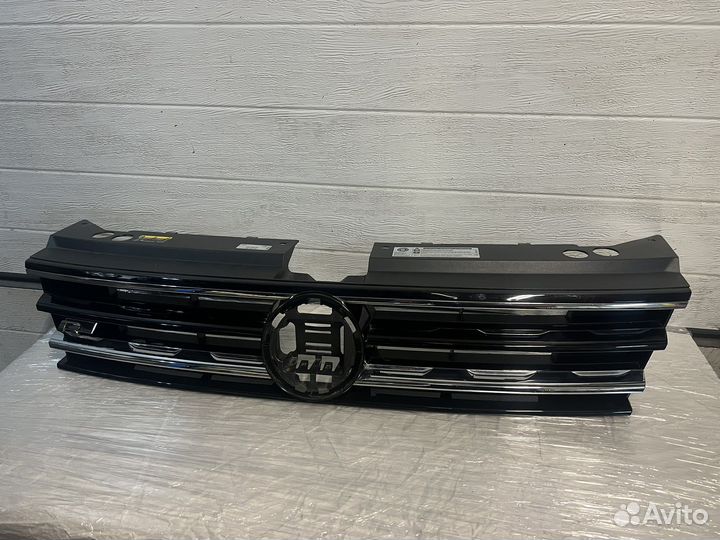 Решетка радиатора VW Tiguan 2 R-Line