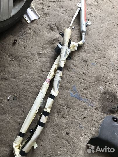 Правая шторка безопасности Nissan Tiida 1