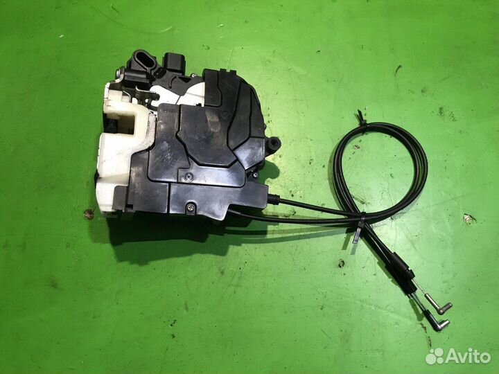 Замок передней правой двери Citroen C-Crosser