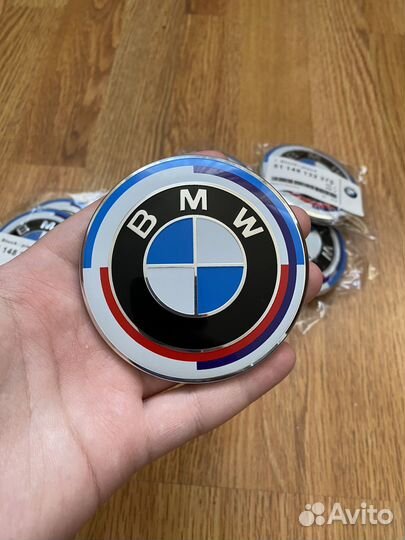 Оригинальная юбилейная эмблема BMW