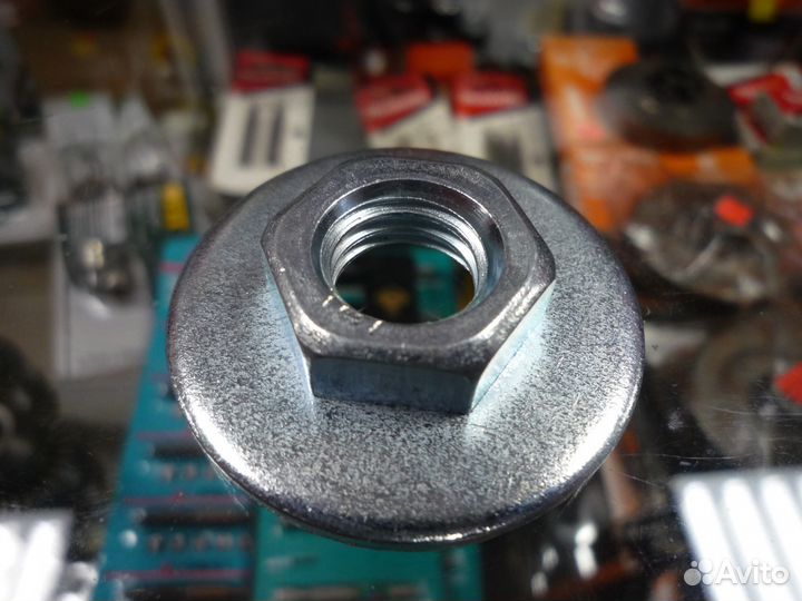 Верхняя шайба ушм резьба М14 посадка 22,2мм